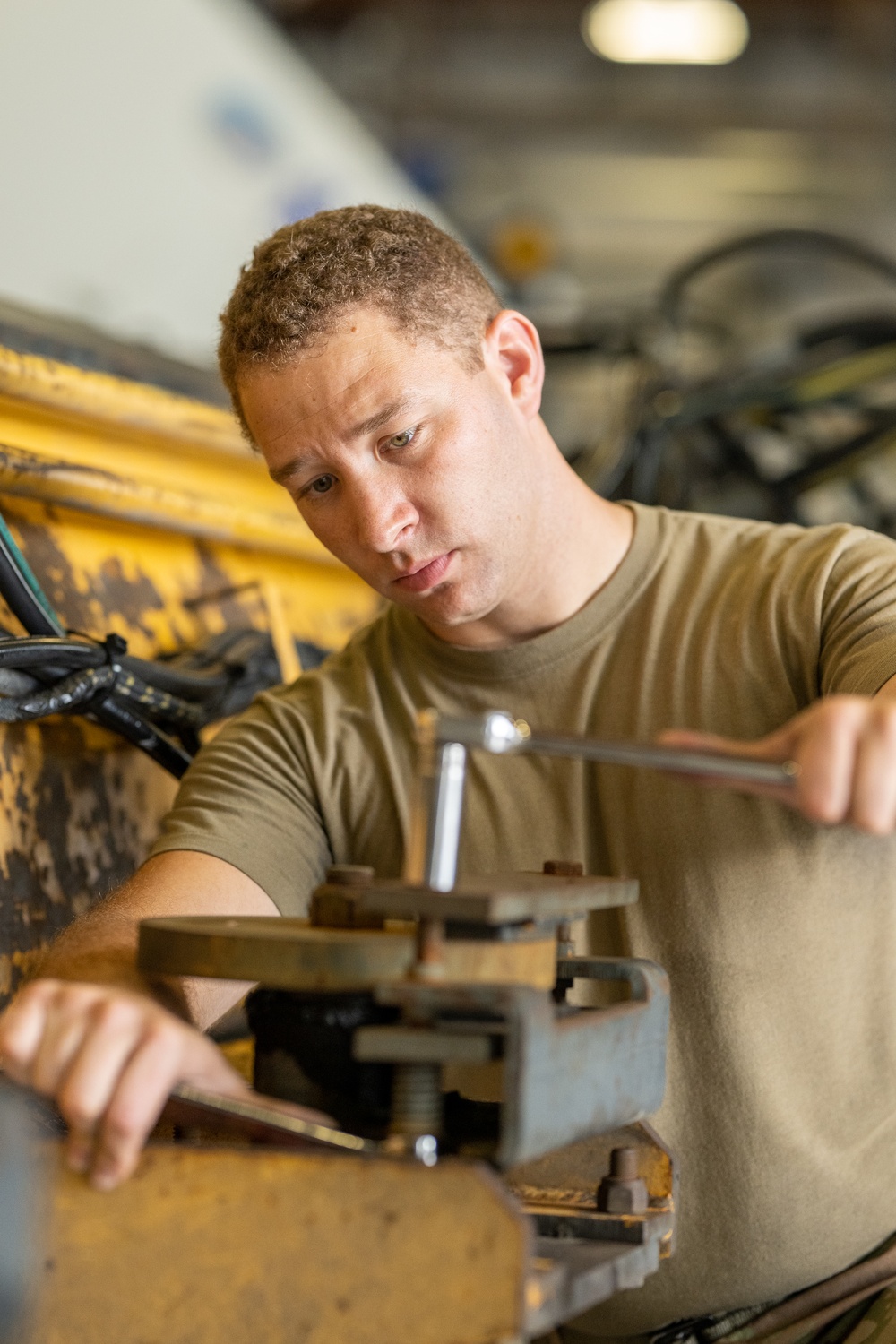 436th LRS vehicle maintenance shop prepares Dover AFB for winter operations