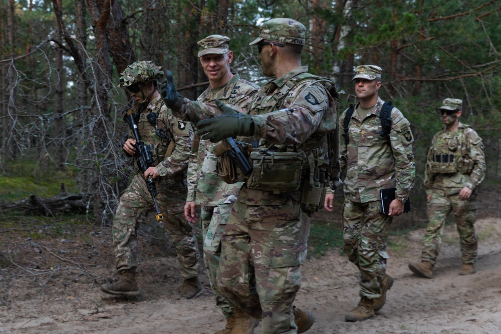 Maj. Gen. Brett Sylvia visits 101st Airborne Division in Latvia