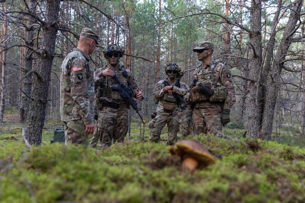 Maj. Gen. Brett Sylvia visits 101st Airborne Division in Latvia