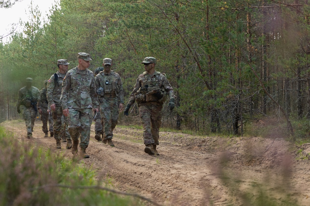 Maj. Gen. Brett Sylvia visits 101st Airborne Division in Latvia