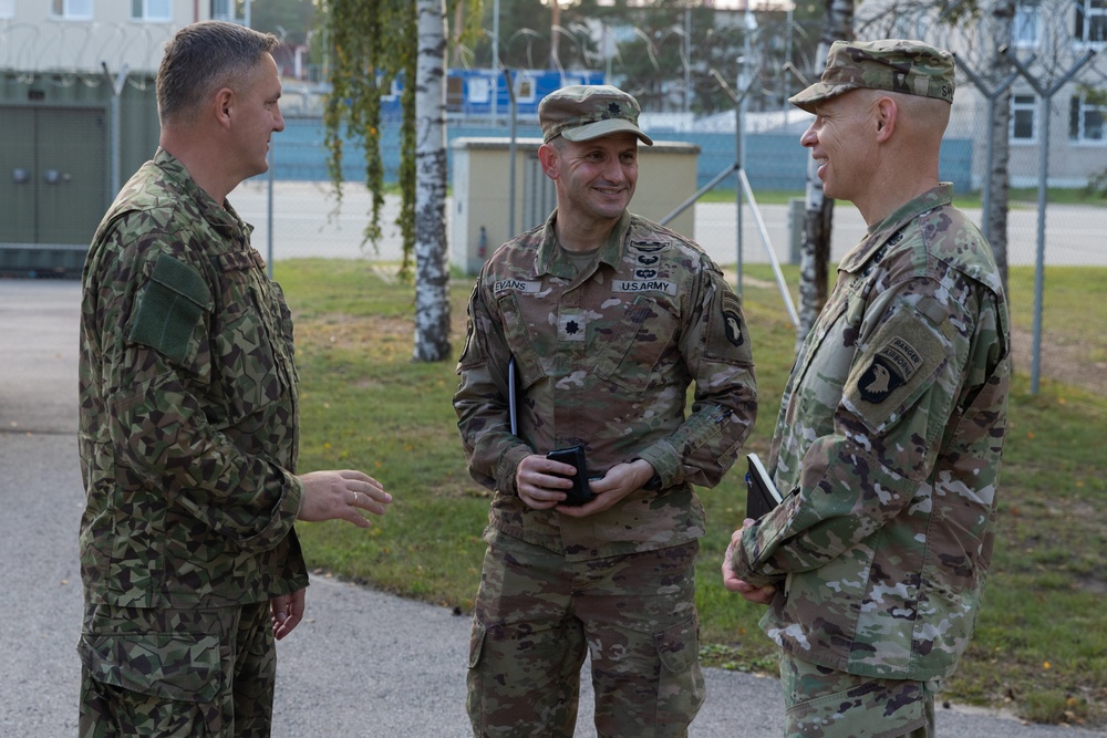 Maj. Gen. Brett Sylvia visits 101st Airborne Division in Latvia