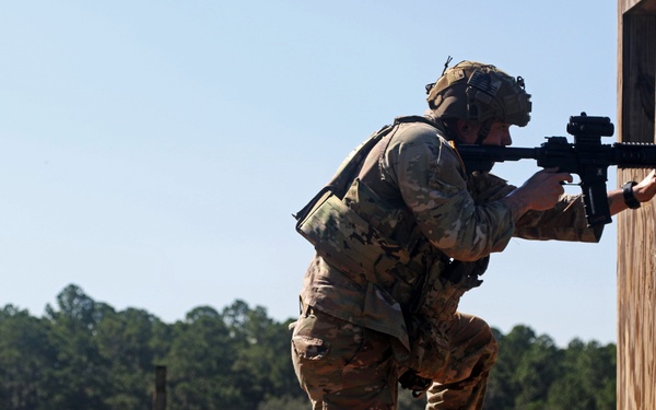 Soldiers train for the E3B