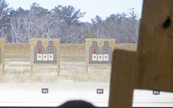 Soldiers conduct qualifications testing for E3B