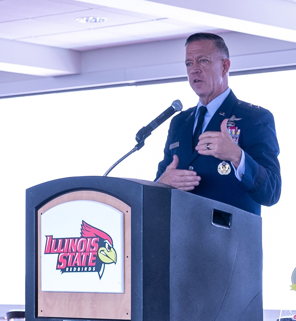 ILLINOIS NATIONAL GUARD COMMANDER INDUCTED INTO ILLINOIS STATE UNIVERSITY COLLEGE OF BUSINESS HALL OF FAME