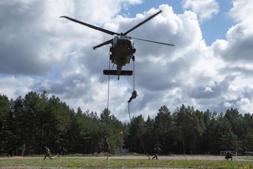 Task Force Knighthawk supports Latvian Armed Forces with aerial insertion, extraction training