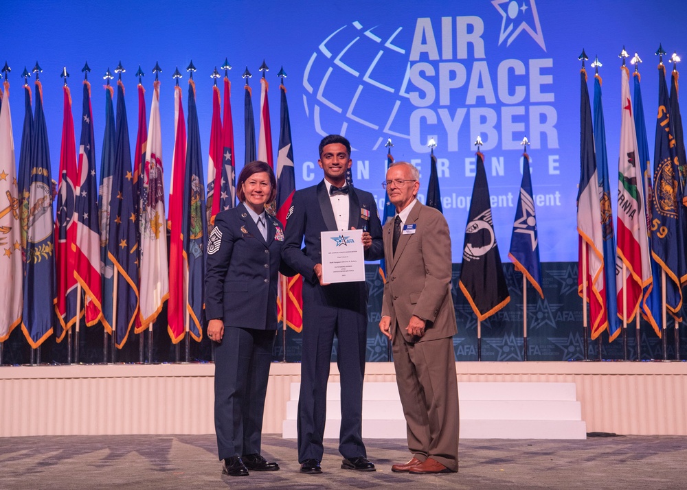 12 Outstanding Airmen of the Year recognized at AFA Air, Space and Cyber Conference