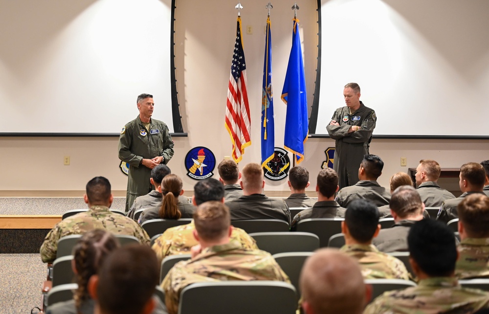 Senior Leaders visit 337th ACS