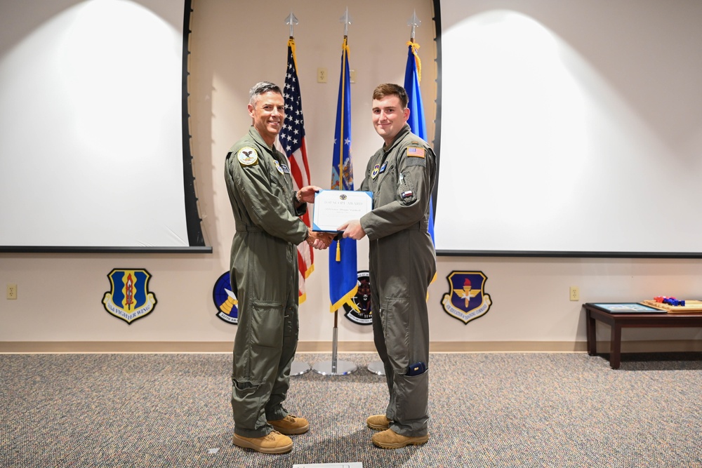 Senior Leaders visit 337th ACS