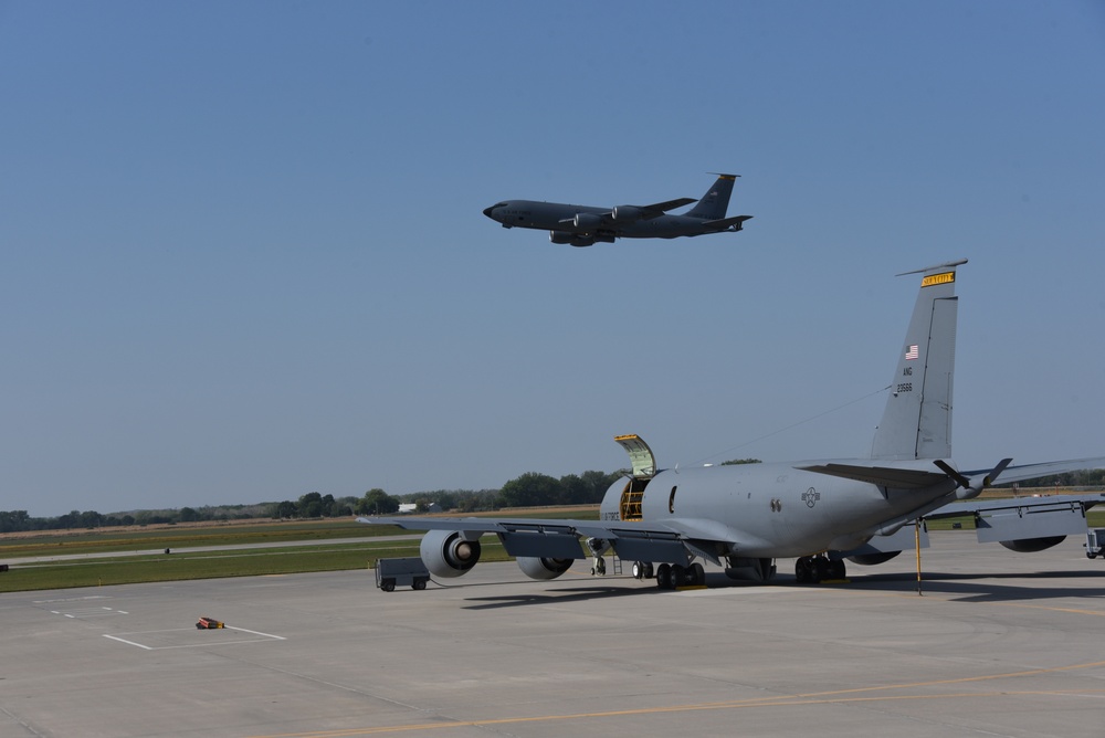 KC-135 flying