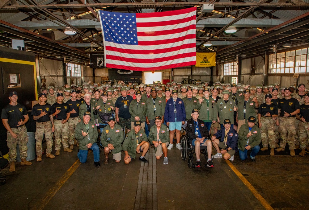 25th ID Honors Veterans during Installation Tour