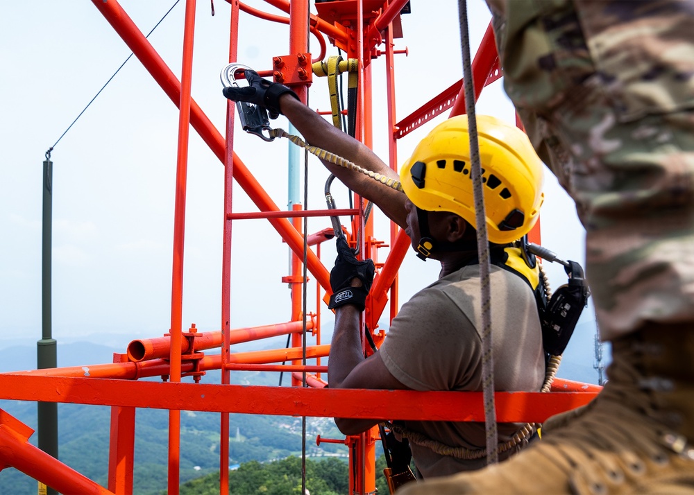 41st Signal Battalion climbing to the top!