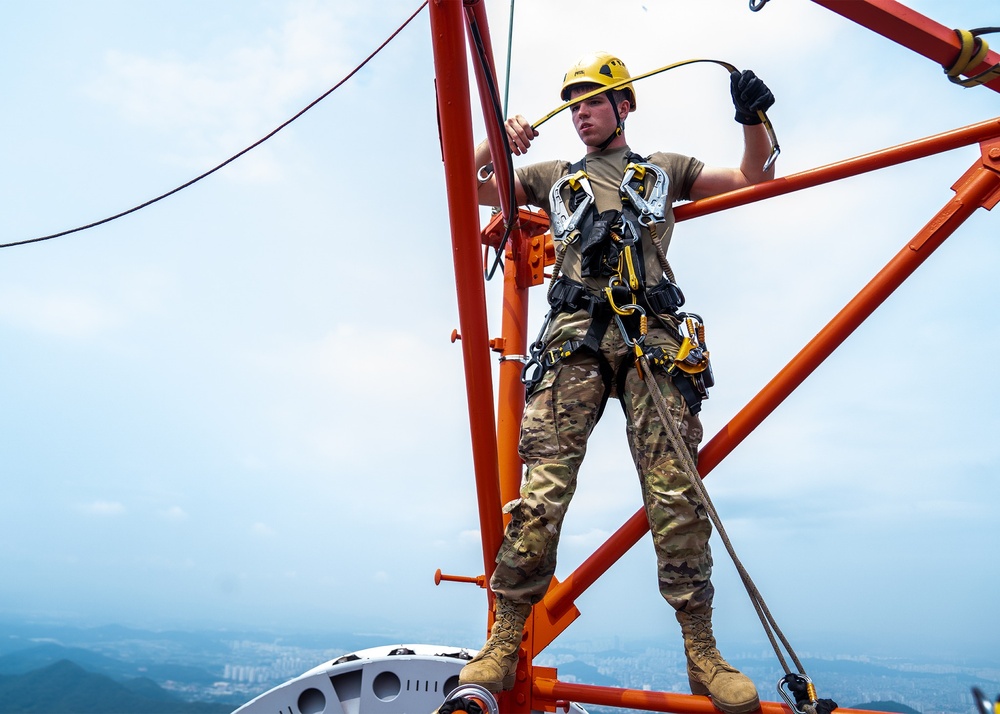 41st Signal Battalion climbing to the top!