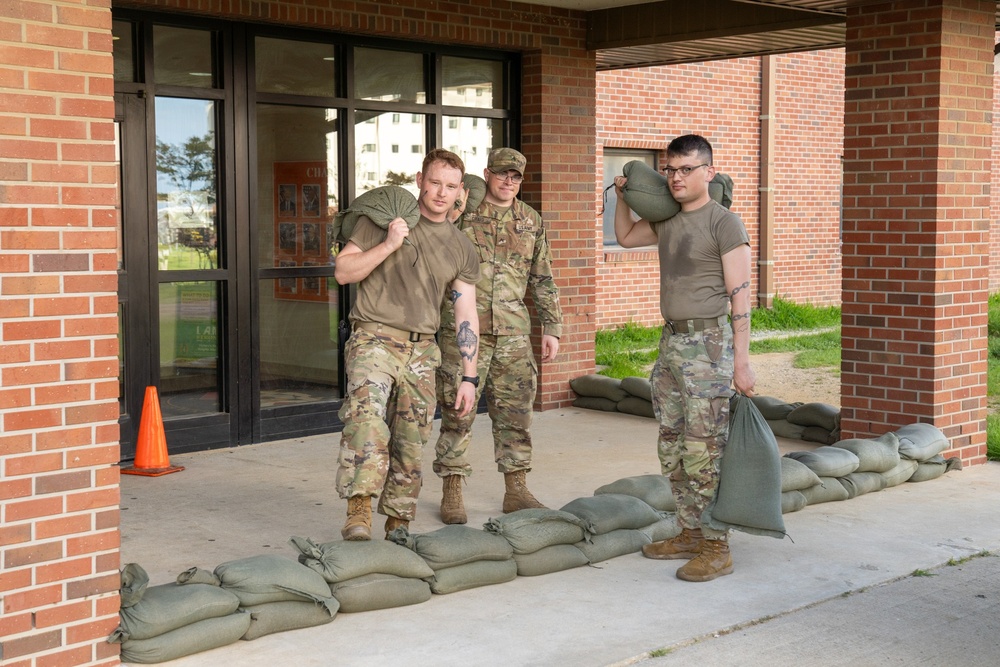 1st Signal Brigade Soldiers preparing for typhoon Khanun.