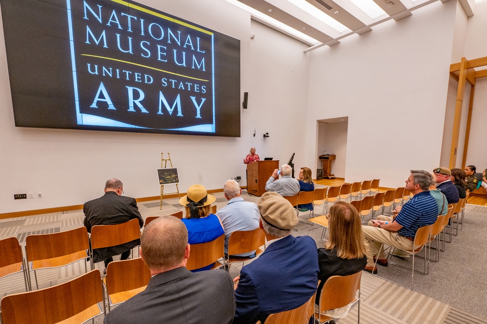 Vietnam War veterans who fought alongside Medal of Honor recipient Capt. Larry Taylor visit Army Museum