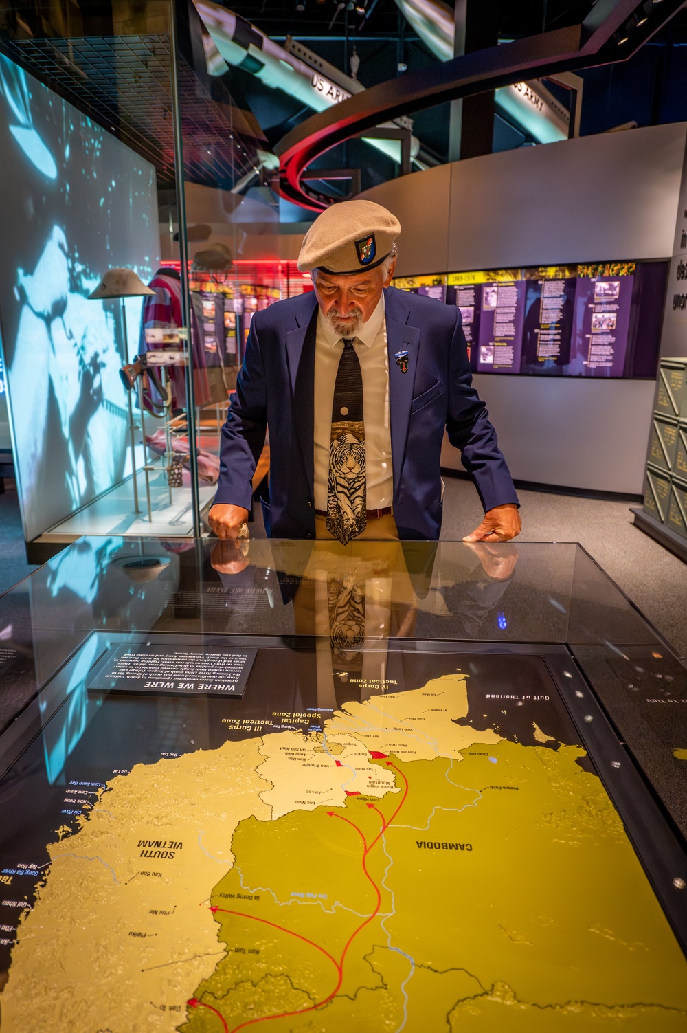 Vietnam War veterans who fought alongside Medal of Honor recipient Capt. Larry Taylor visit Army Museum