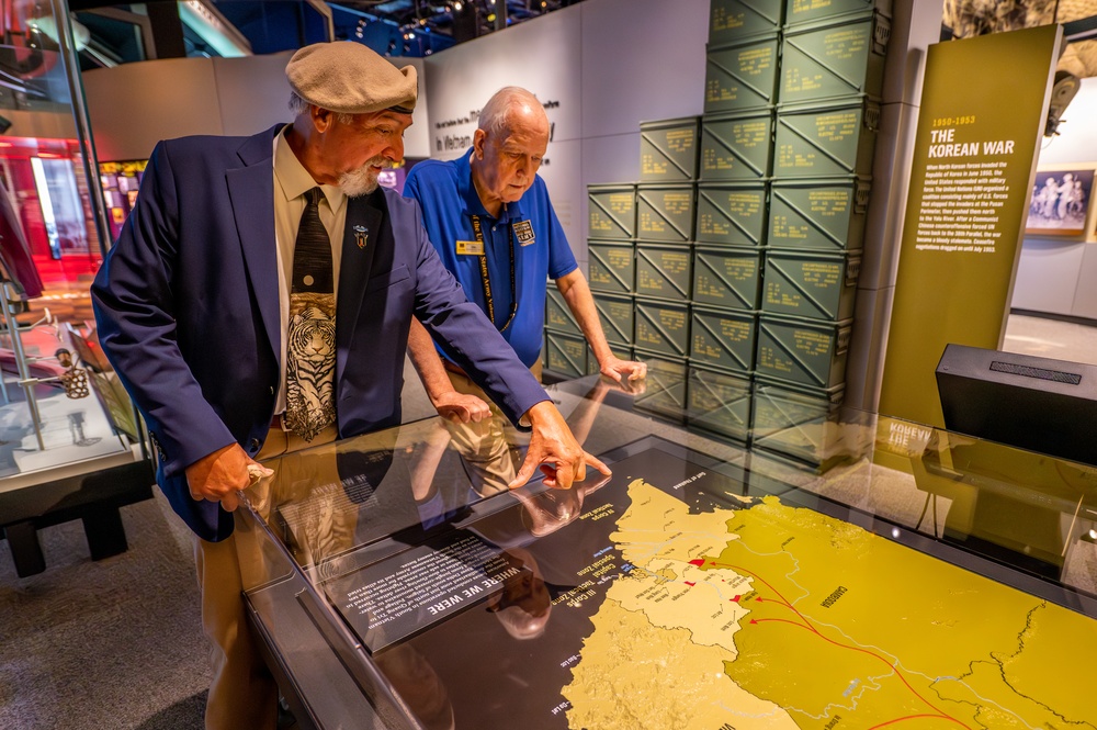 Vietnam War veterans who fought alongside Medal of Honor recipient Capt. Larry Taylor visit Army Museum