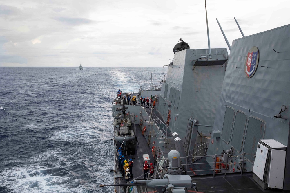 DVIDS - Images - USS Ralph Johnson and His Majesty’s Canadian Ship ...