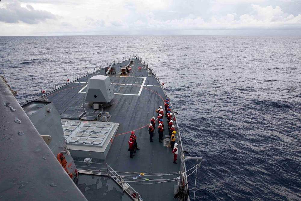 USS Ralph Johnson and His Majesty’s Canadian Ship (HMCS) Ottawa (FFH 341) conduct a replenishment-at-sea with the USNS Yukon.