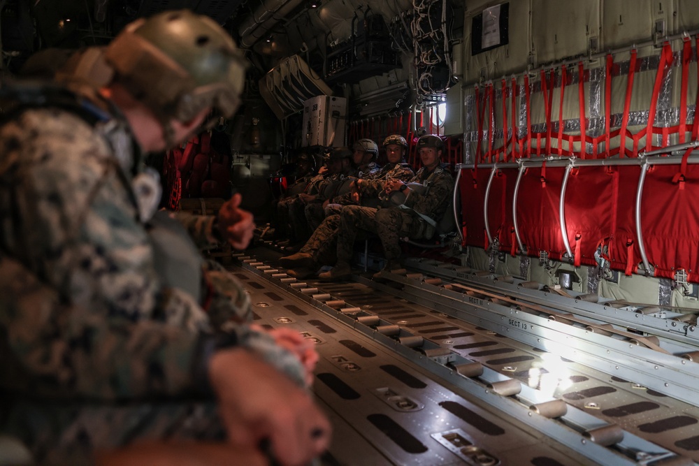 3d Reconnaissance Marines Low-Level Parachuting