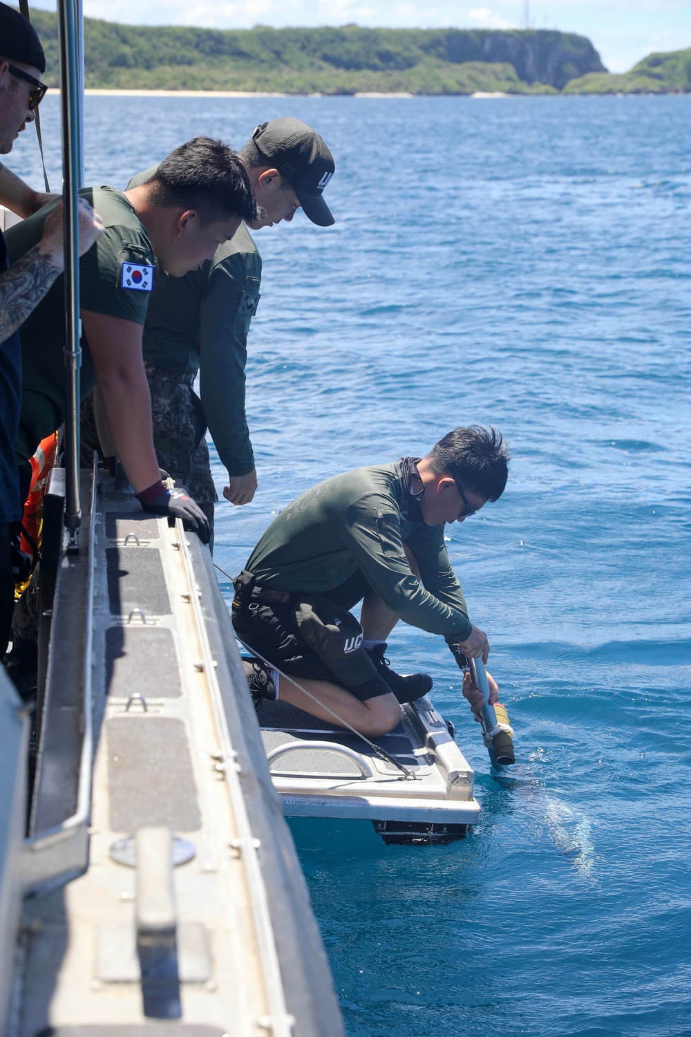 MURENG 23 - U.S. Military and Republic of Korea Navy Divers Participate in Joint Scuba Dive