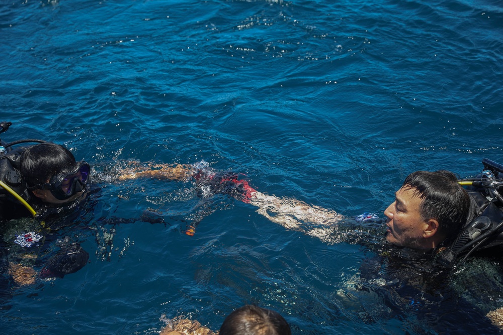 MURENG 23 - U.S. Military and Republic of Korea Navy Divers Participate in Joint Scuba Dive