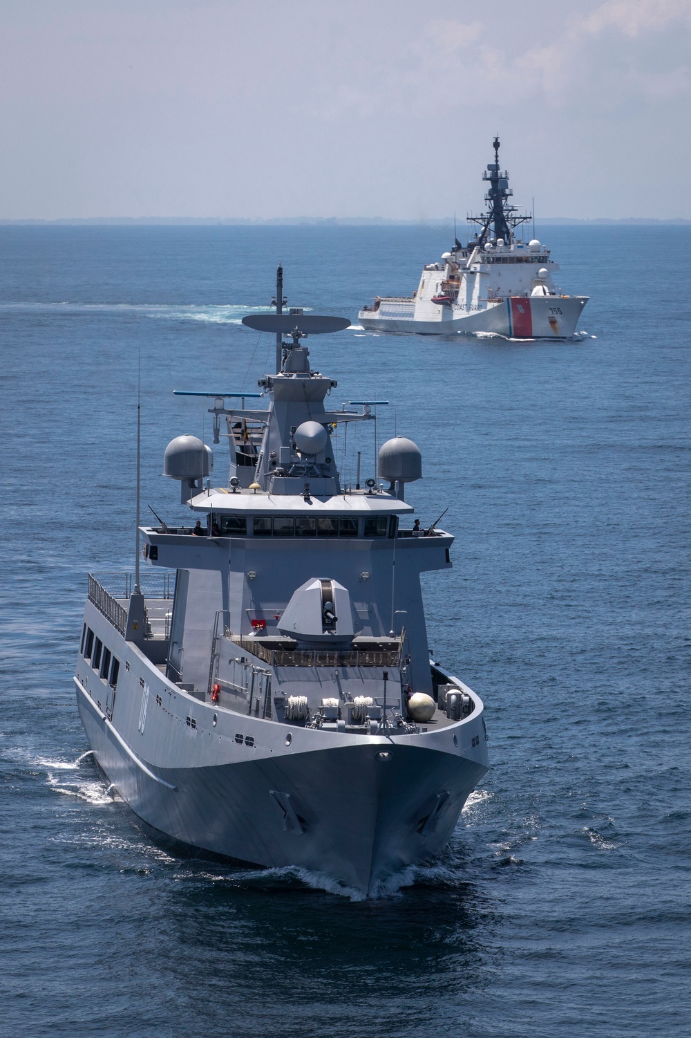 USCGC Munro and Royal Brunei Navy Conduct At Sea Engagement for CARAT Brunei 2023