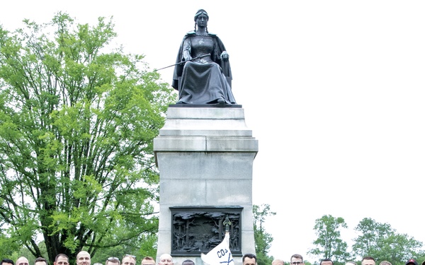 ILLINOIS ARMY NATIONAL GUARD OFFICER CANDIDATES TRAVEL BACK IN TIME TO BATTLE OF SHILOH FOR STAFF RIDE