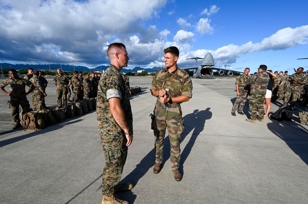 U.S. Marines and French soldiers on Hawaii flight line