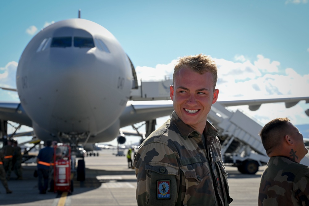 U.S. Marines and French soldiers on Hawaii flight line