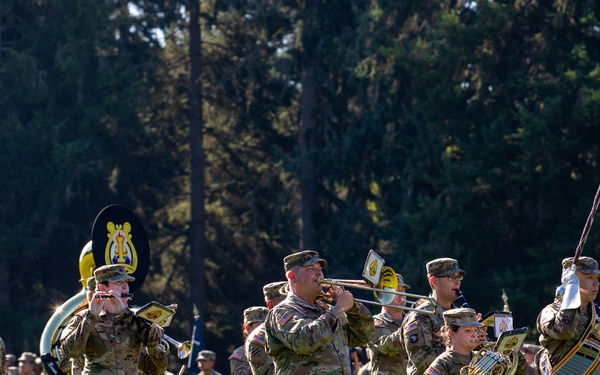 7th ID Change of Command Ceremony
