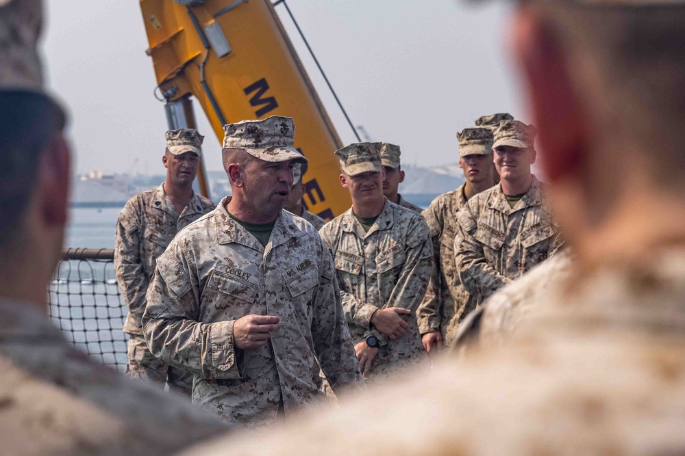 CLB 22 and BLT 1/6 Commanding Officers Visit Marines and Sailors Aboard USS Carter Hall