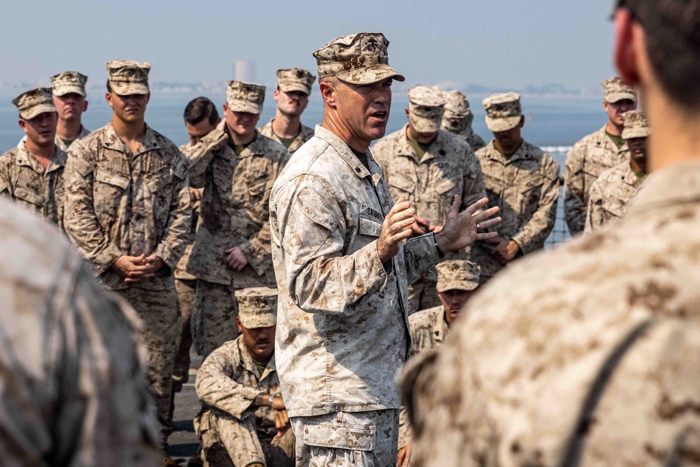 CLB 22 and BLT 1/6 Commanding Officers Visit Marines and Sailors Aboard USS Carter Hall