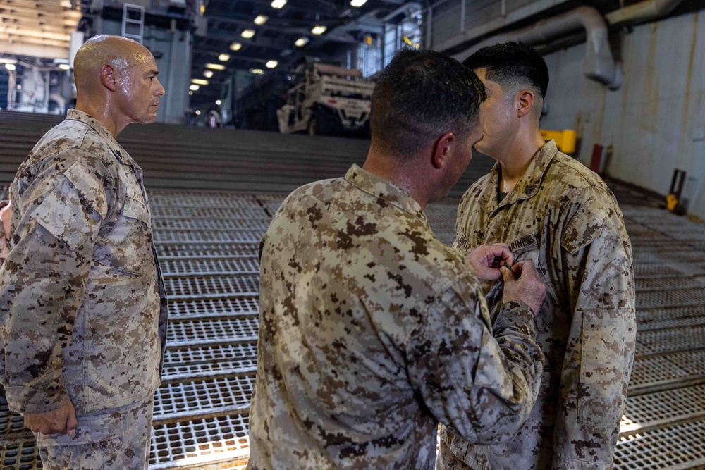 CLB 22 and BLT 1/6 Commanding Officers Visit Marines and Sailors Aboard USS Carter Hall