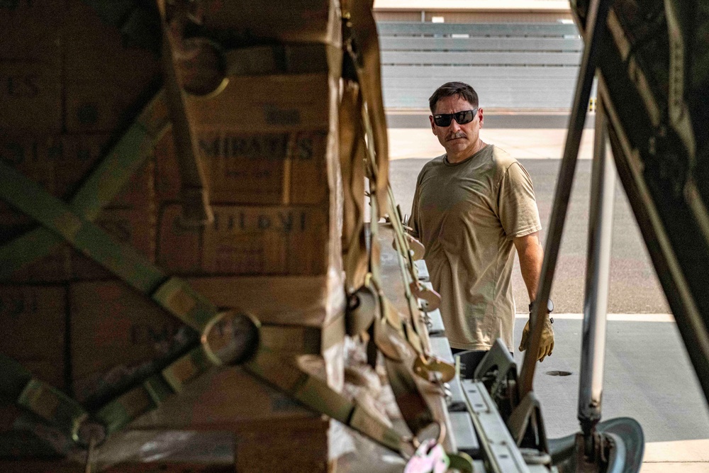 81 ERQS refuels partners, conducts airlift in Horn of Africa