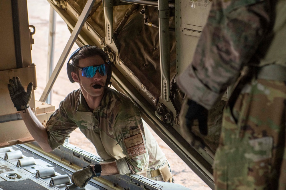 81 ERQS refuels partners, conducts airlift in Horn of Africa