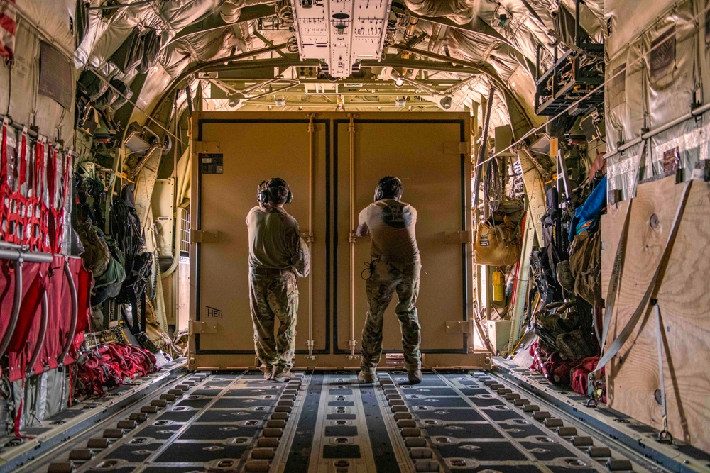 81 ERQS refuels partners, conducts airlift in Horn of Africa