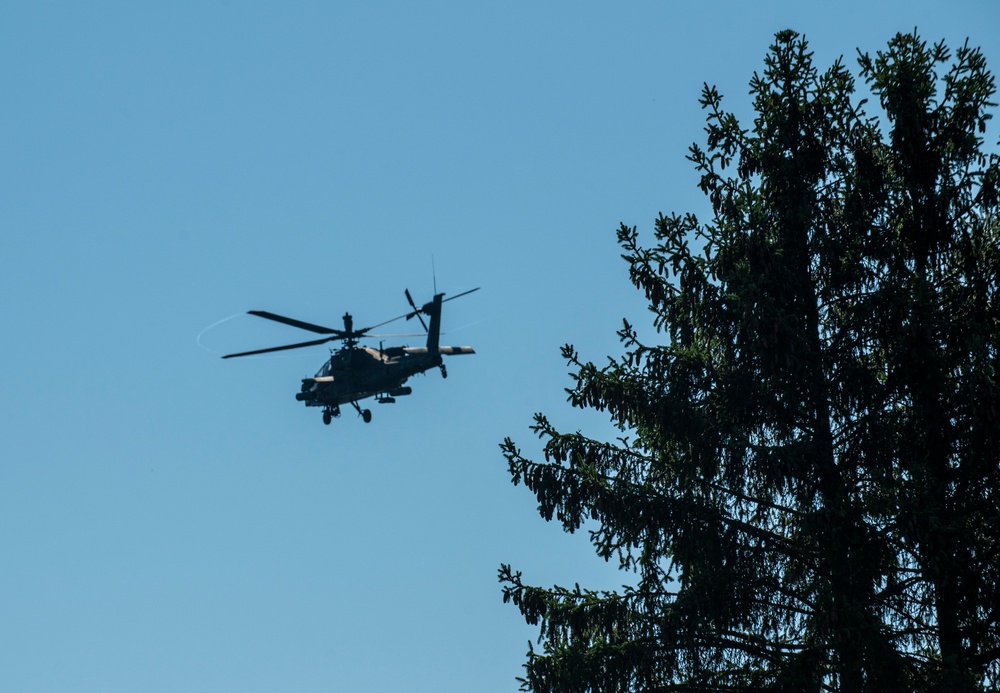 Multinational soldiers train against chemical attacks at Saber Junction 23