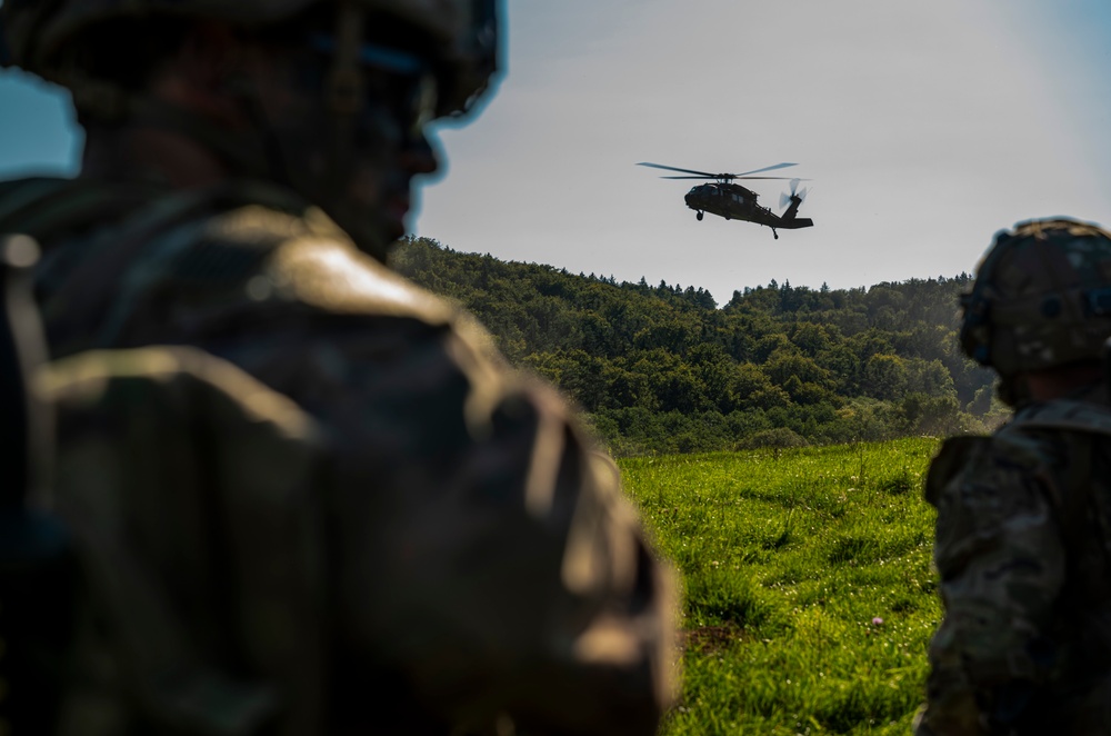 U.S. Army Soldiers conduct air assault mission at Saber Junction 23