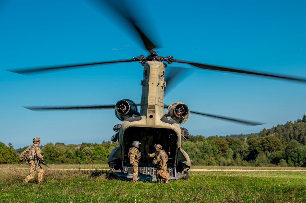 U.S. Army Soldiers conduct air assault mission at Saber Junction 23