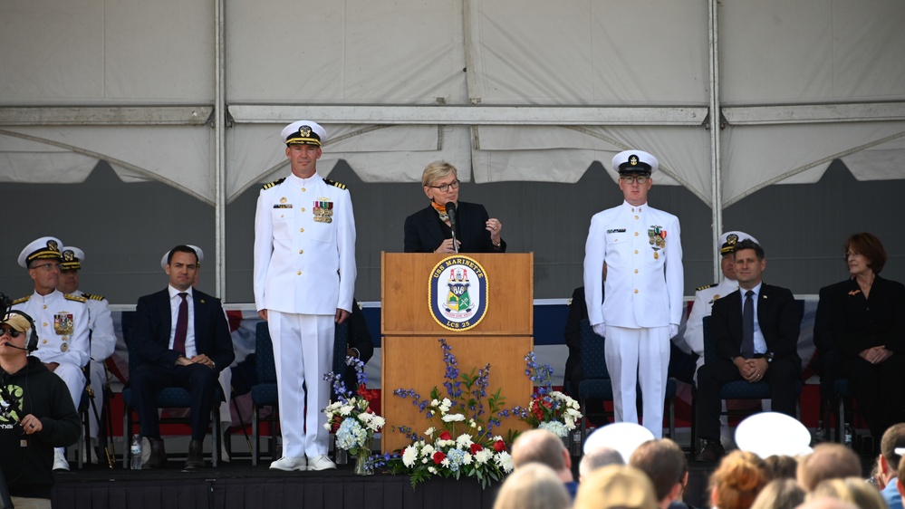 USS Marinette Commissions the Wright Way