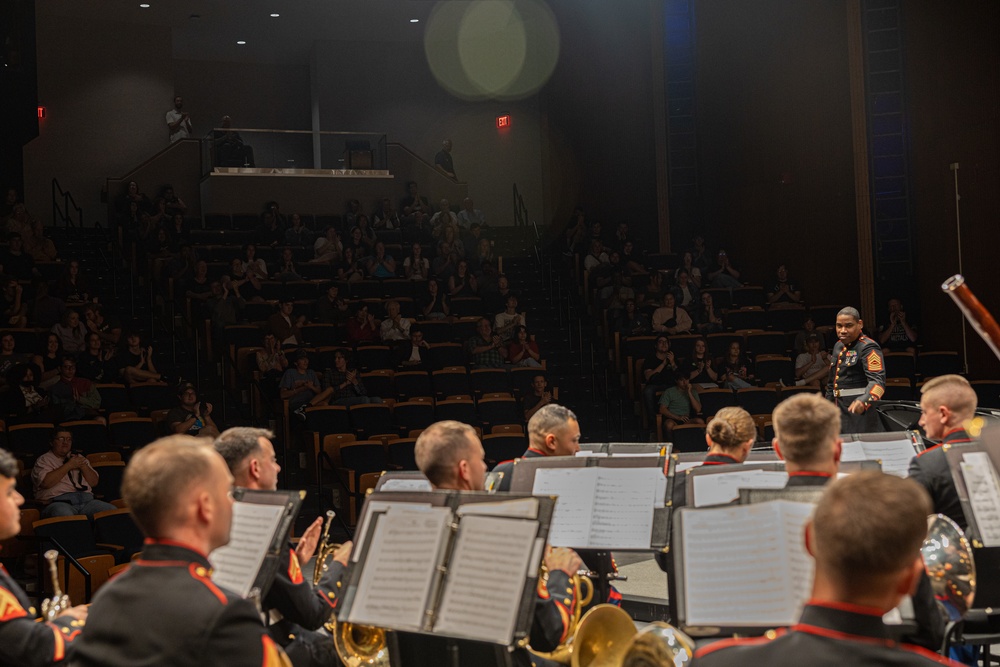 Marine Forces Reserve Band concludes fall tour at University of Tennessee at Chattanooga