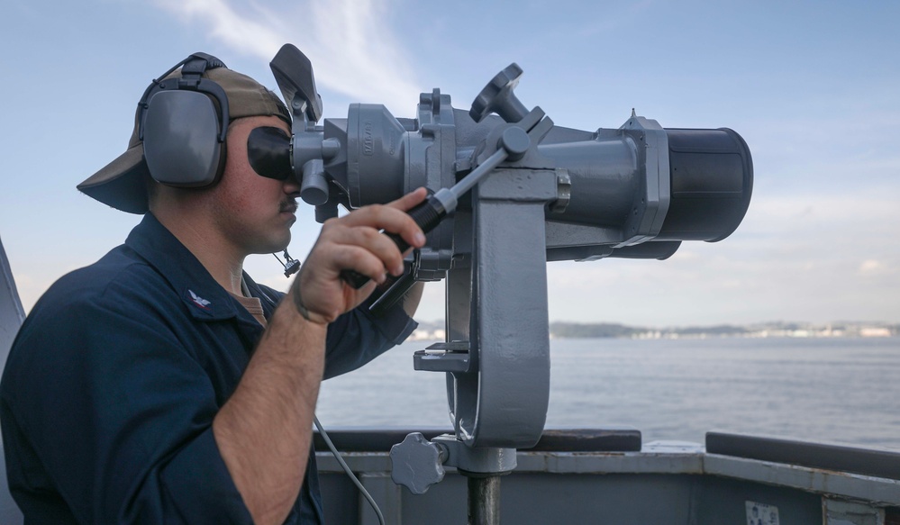 USS Dewey (DDG105) Conducts Sea-and Anchor Detail