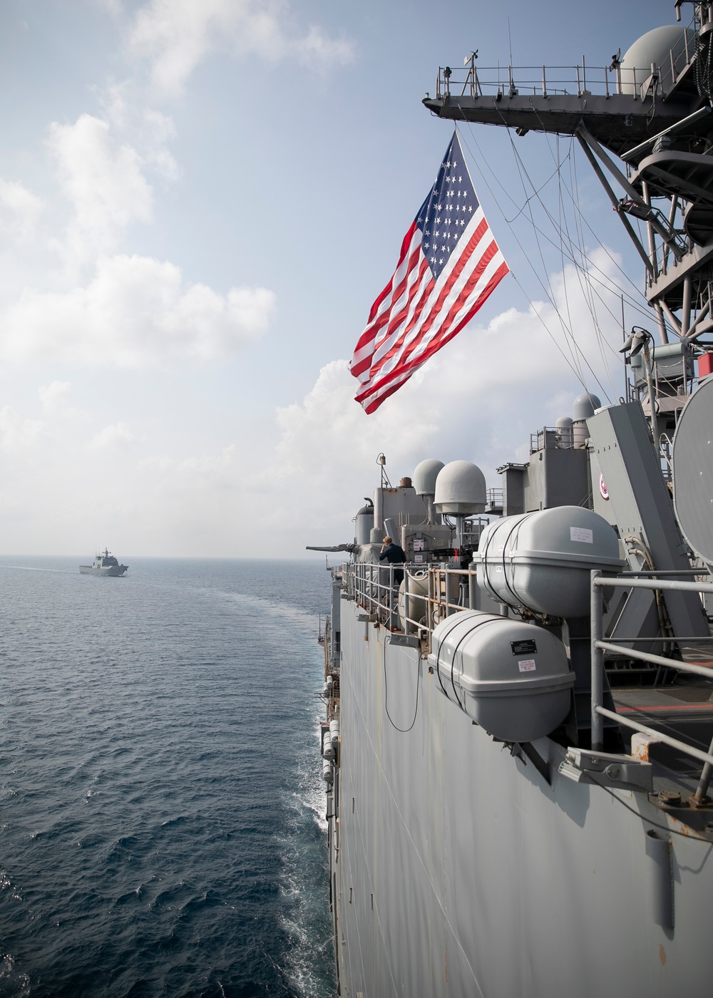 Pacific Partnership 2023: Photo Exercise with ROKS Cheon Ja Bong (LST-687)