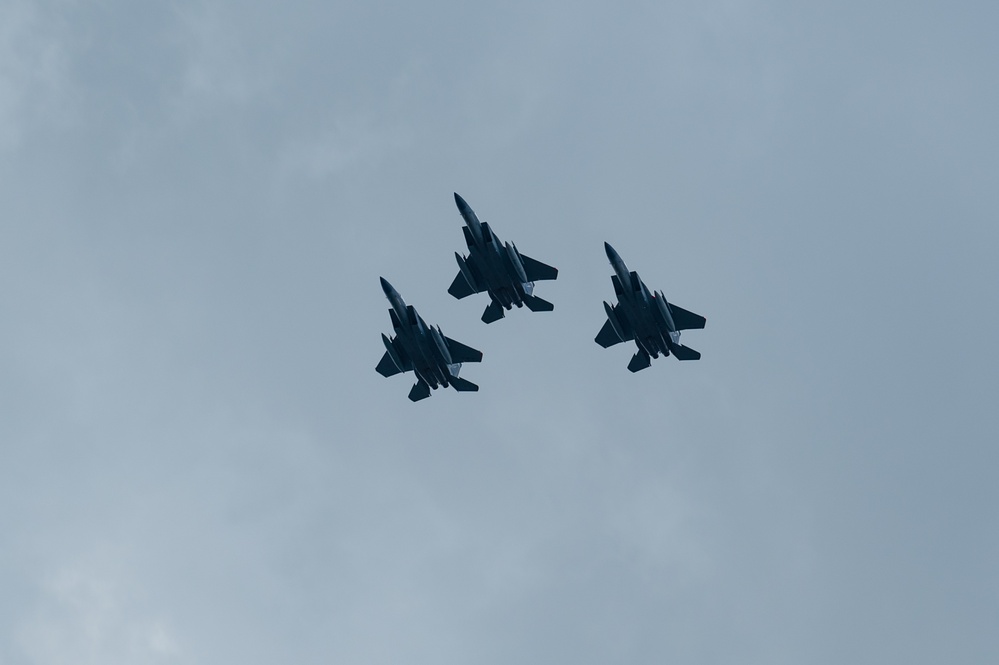 125th FW performs flyover at Jags game
