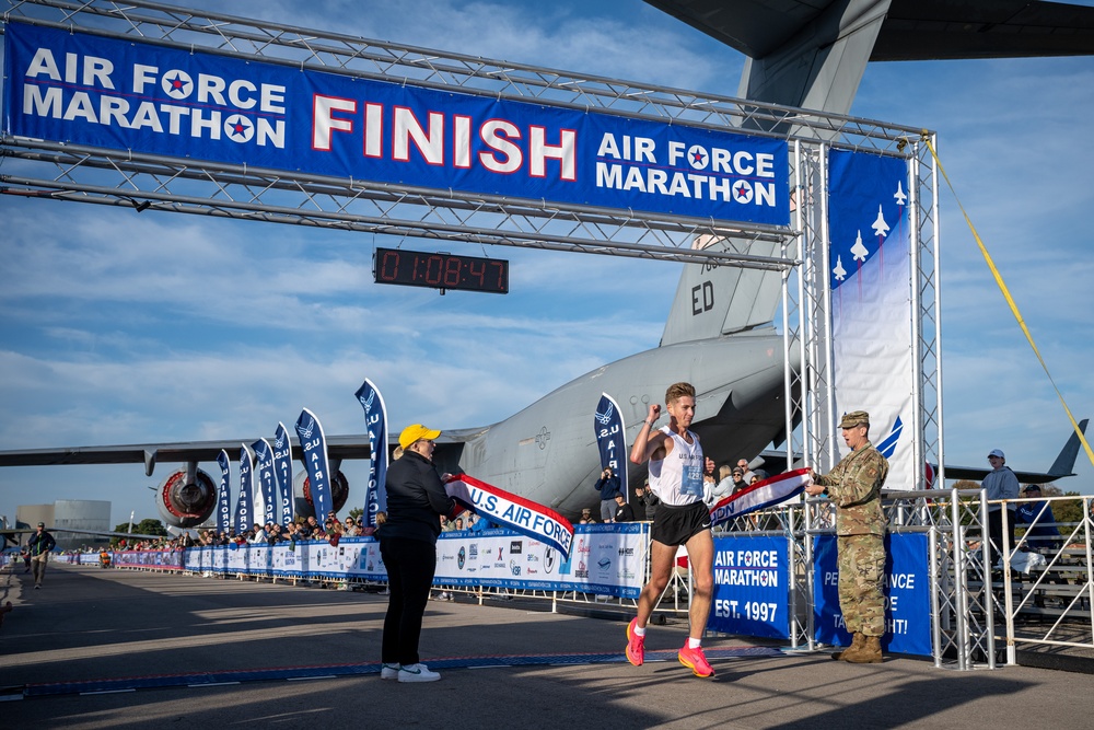 DVIDS Images 2023 Air Force Marathon [Image 2 of 14]