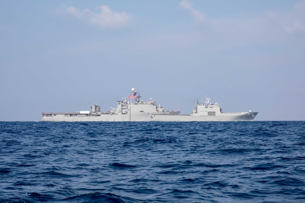 Pacific Partnership 2023 conducts PhotoEx with Republic of Korea Cheon Ja Bong