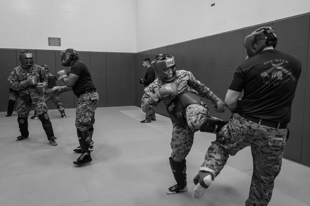 Marines with III MEF spar during MAIC