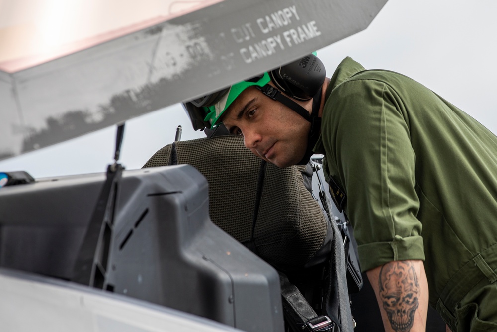 Green Knights and Bats roll with refuel with 35th Logistics Readiness Squadron