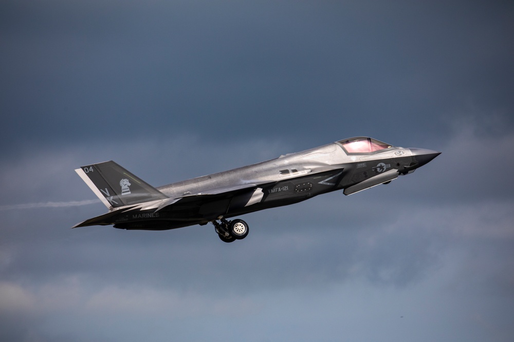 Green Knights and Bats roll with refuel with 35th Logistics Readiness Squadron