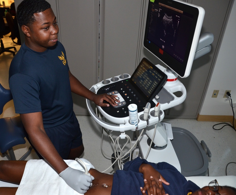 METC Ultrasound Student Praised for Catching Abnormal Scan